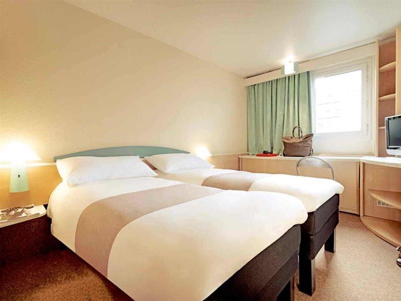Ibis Baar Zug Екстериор снимка
