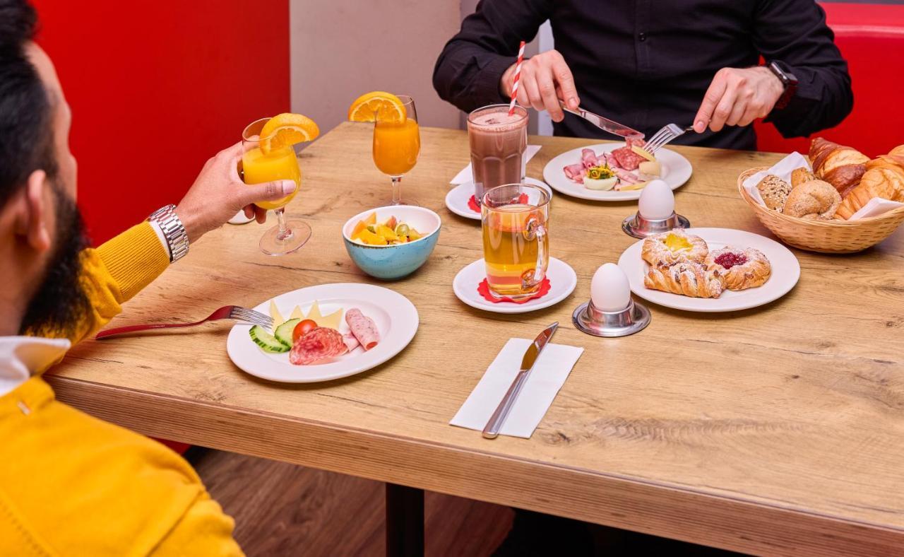 Ibis Baar Zug Екстериор снимка