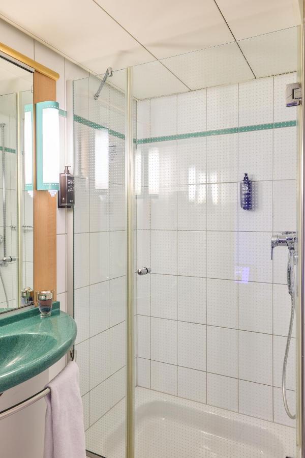 Ibis Baar Zug Екстериор снимка