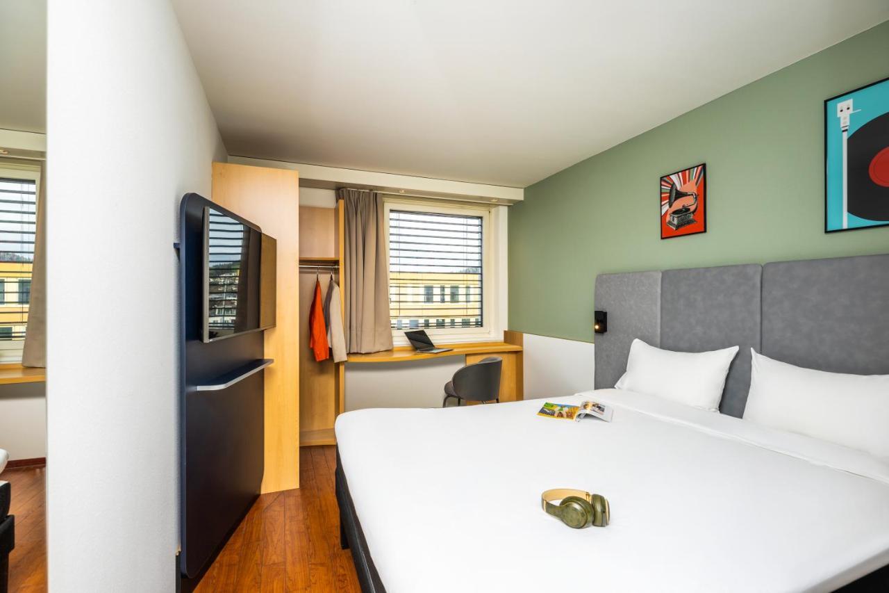 Ibis Baar Zug Екстериор снимка