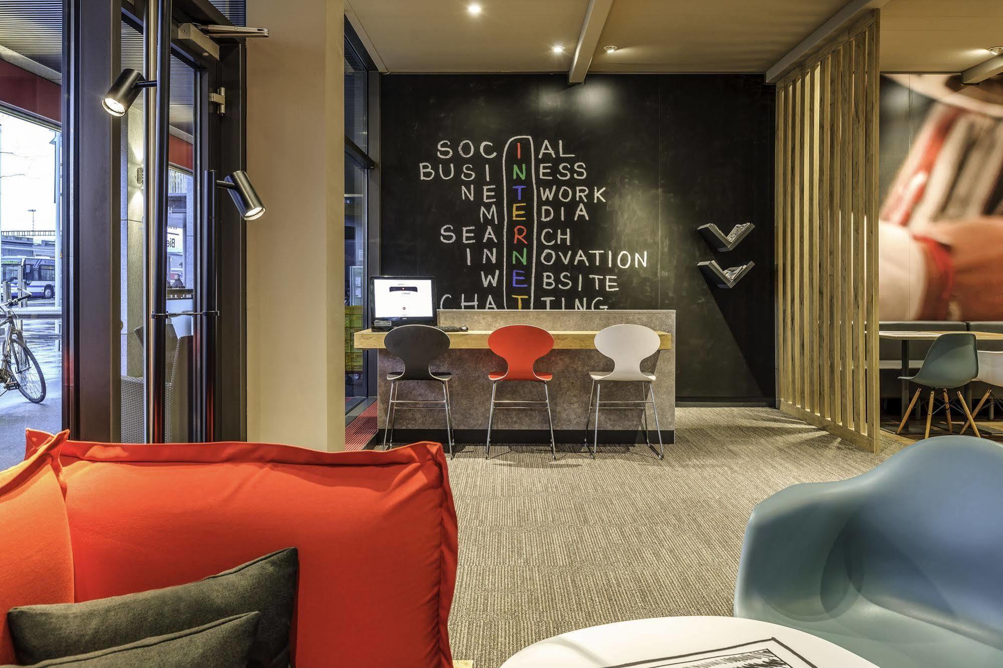 Ibis Baar Zug Екстериор снимка