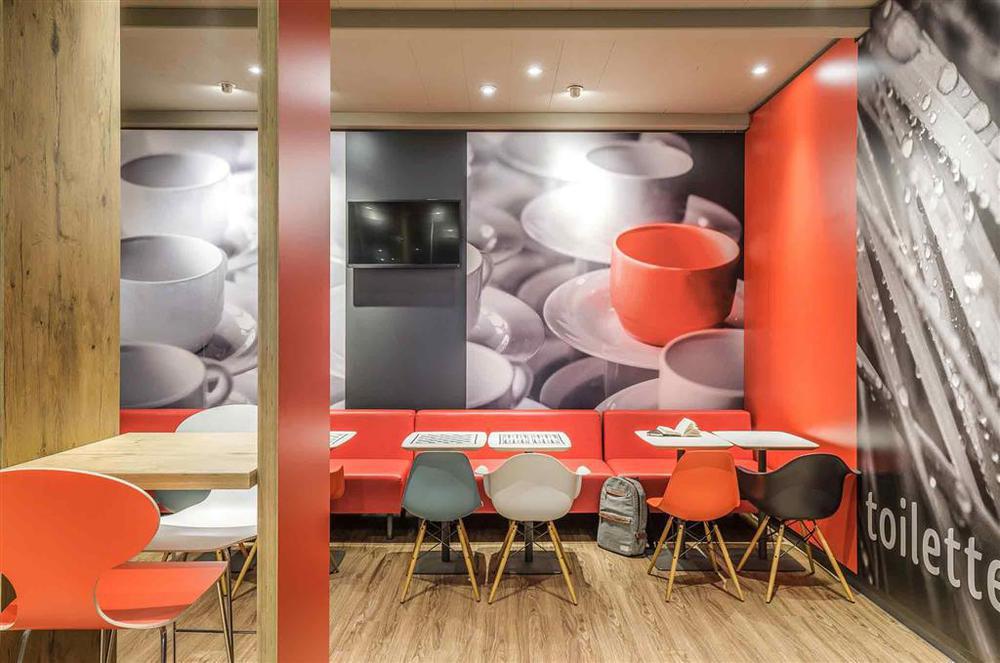 Ibis Baar Zug Ресторант снимка